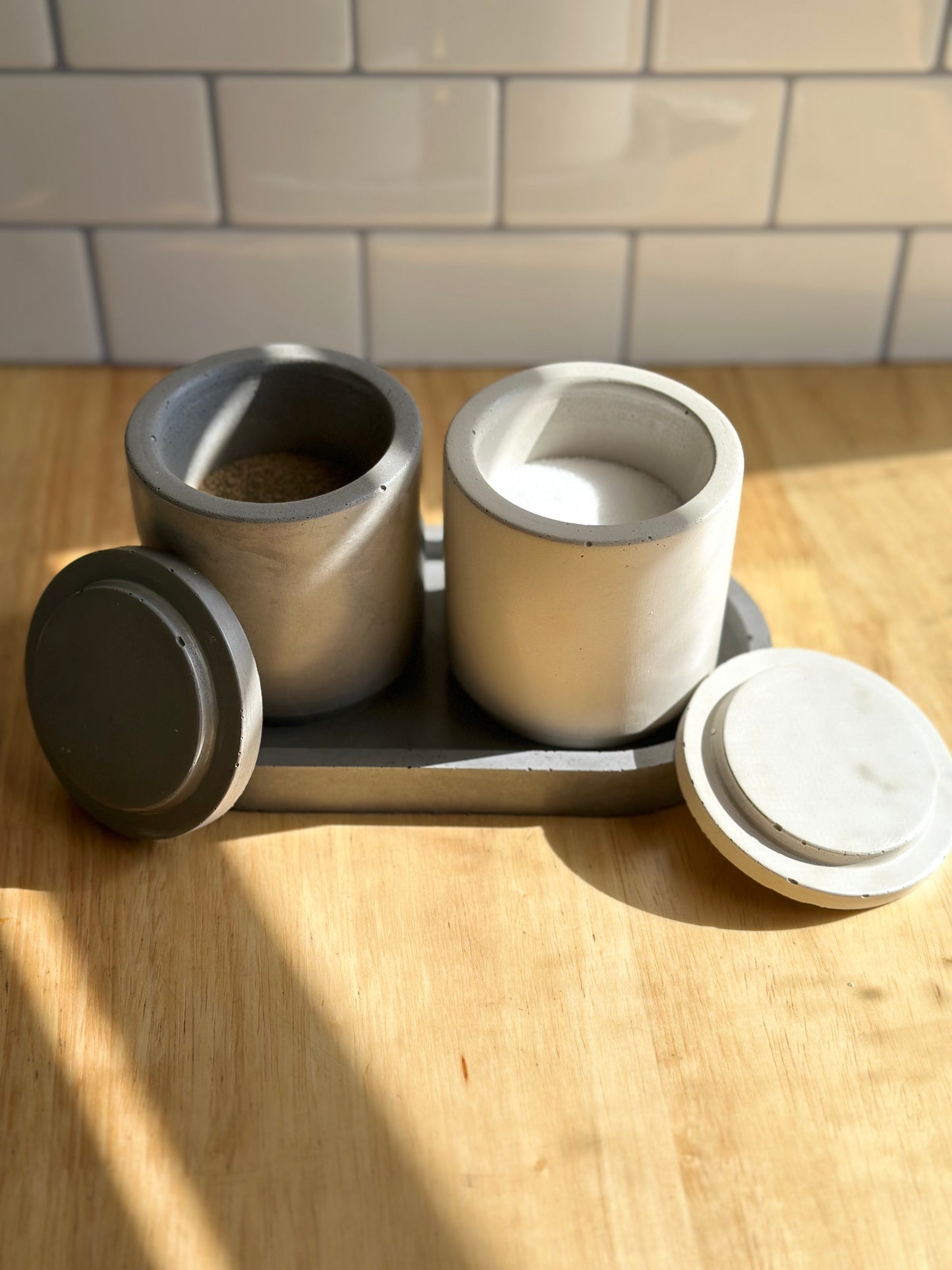 Salt and pepper pinch pots